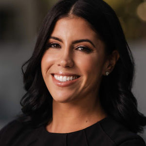 Meet your Posher, Stefanie